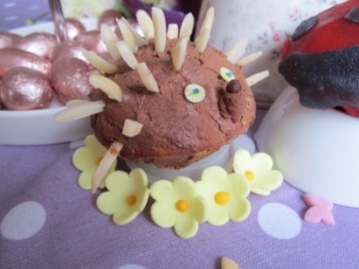 Mainbacken Oster Tiere Igel Marienkäfer Biene (1)