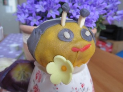 Mainbacken Oster Tiere Igel Marienkäfer Biene (1)