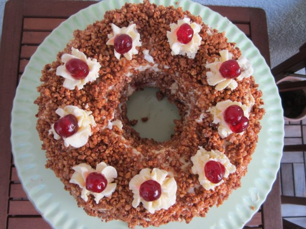 Frankfurter Kranz Crown Cake (7)
