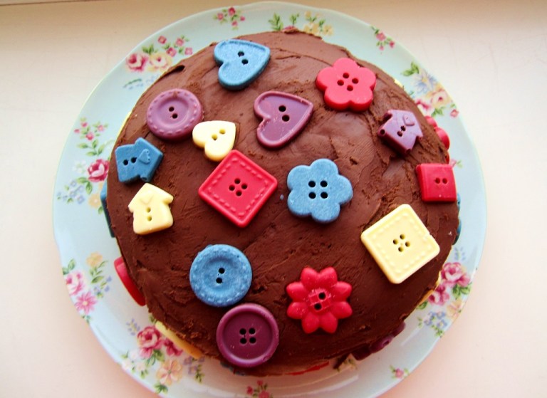 Blaubeer Schokokuchen Schoko Deko Buttons (1)