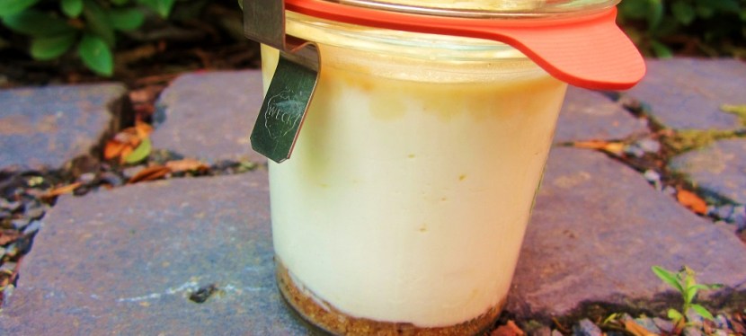 Zitronencreme im Glas