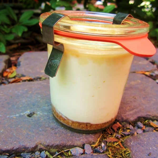 Zitronencreme im Glas