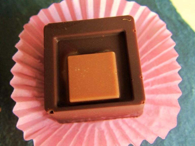 Praline Zartbitter salziges Karamell (5)