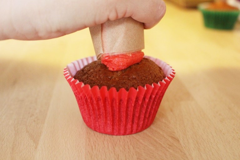 Christmas Cupcake Santa Hat (6)