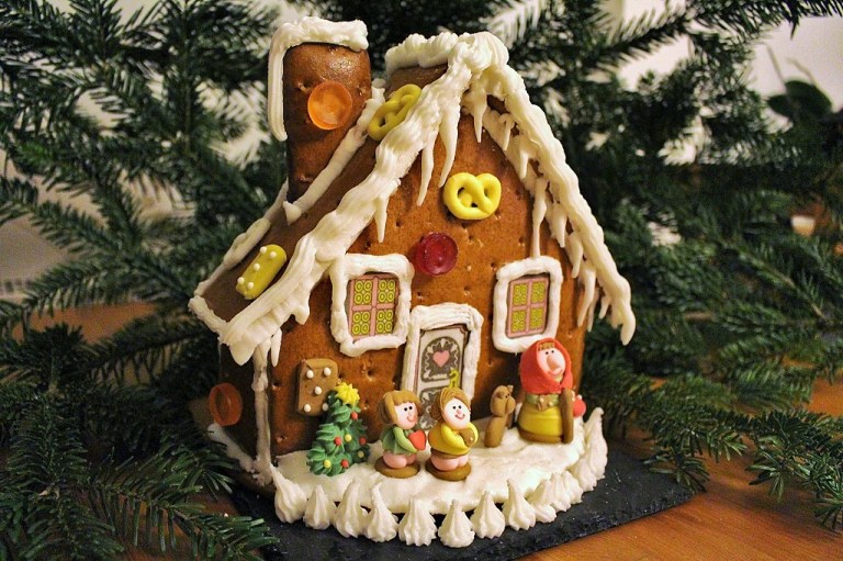 weiss Lebkuchenhaus (15)