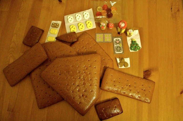 weiss Lebkuchenhaus (18)