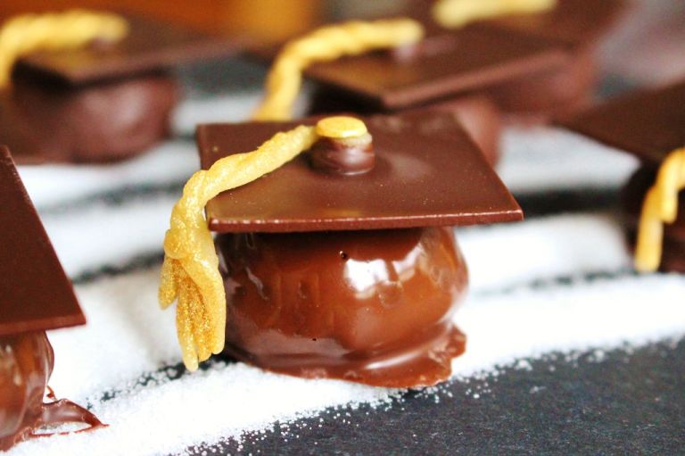 Graduation Hat Cake (3)