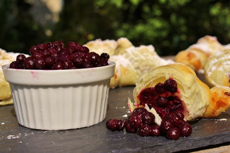 blaubeer-croissants-1