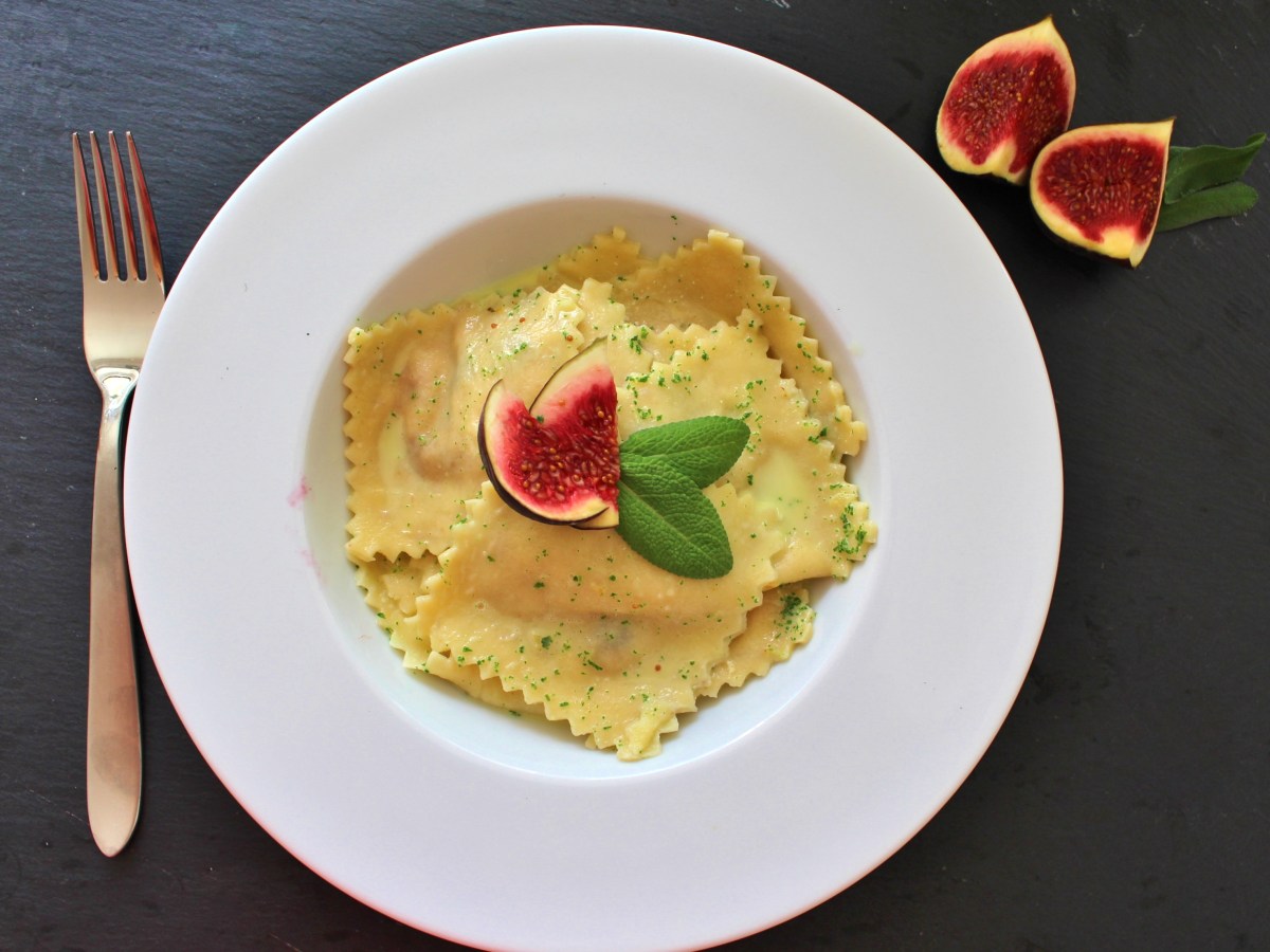 Pasta mit Feigen und Ziegenkäse in&nbsp;Salbeibutter