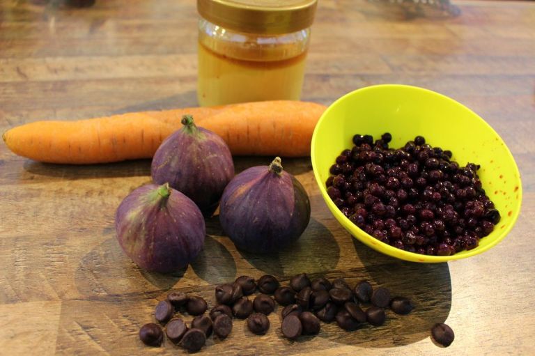 Hier sind meine Zutaten für die Füllung des Blaubeer-Feigen-Strudels
