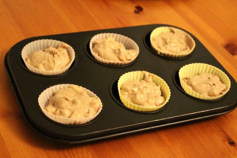 Für das zweite Rezept habe ich Apfelcupcakes zubereitet - ging ebenfalls ziemlich schnell und die Silikonförmchen waren auch dabei.