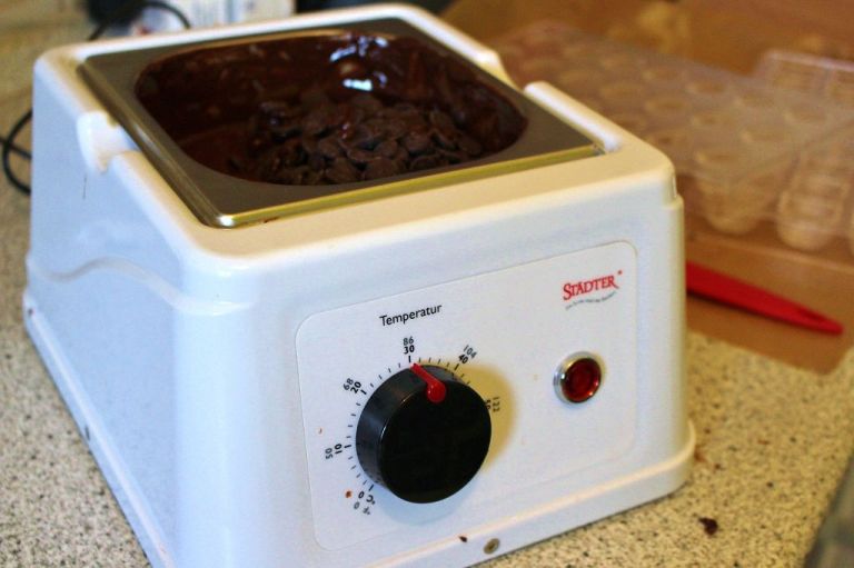 Ich nutze dieses Temperiergerät von Städter. Mehr zu den Produkten, die empfehlen kann unten in der Box.