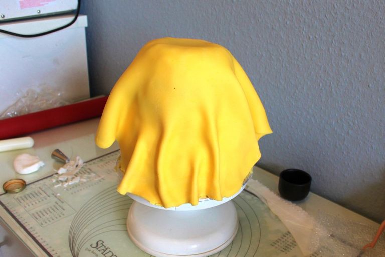 beauty-and-the-beast-cake-10