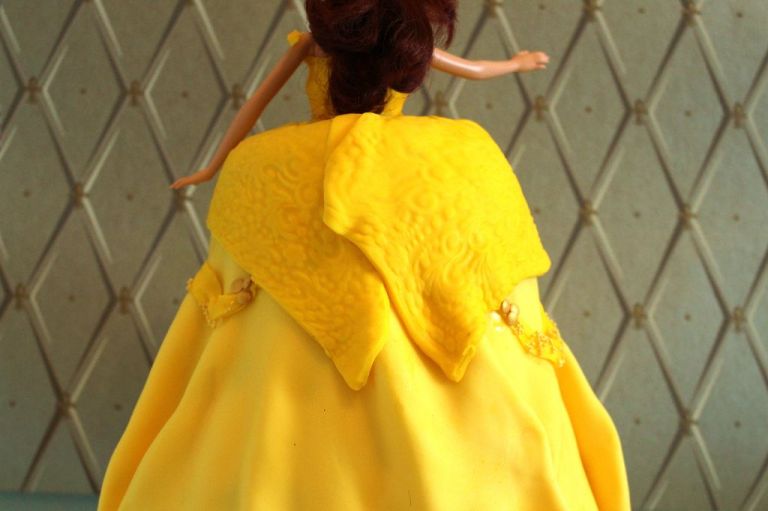 Die beiden Gelbtöne haben minimal unterschiedliche Farben, aber es wirkt gleich ganz anders.