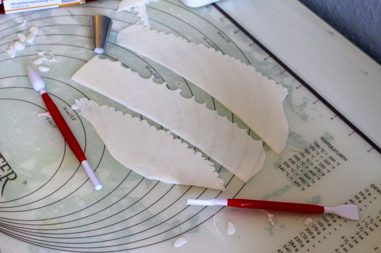 beauty-and-the-beast-cake-8