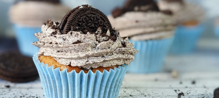 Cookies & Cream Cupcakes (Oreo)